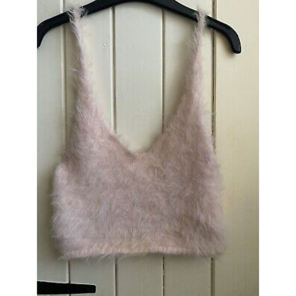 Urban Outfitters Kimchi Blue - Pink Fuzzy Tank Crop Top - Picture 1 of 2